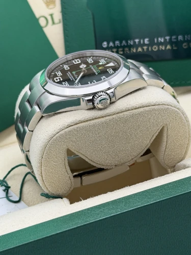 Rolex Airking 40mm 126900, oyster bracelet, 2024 unworn