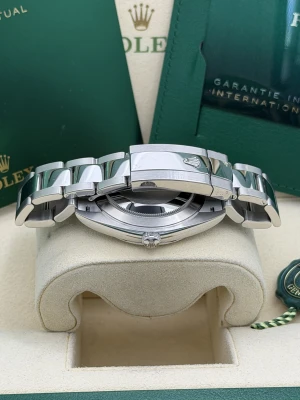 Rolex Datejust 41mm 126334 blue baton dial, fluted, oyster bracelet, 2022 unworn