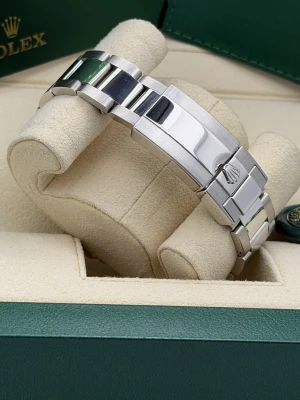 Rolex Daytona 40mm, 116506 platinum ice blue baguette dial  2019
