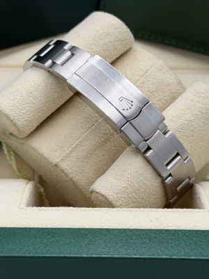 Rolex Oyster Perpetual 26mm 176200 silver baton dial 2009