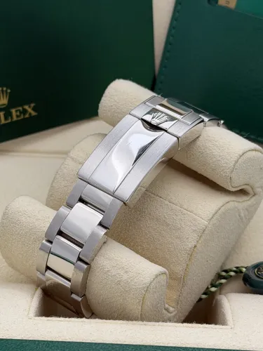 Rolex Daytona 40mm, 116506 platinum ice blue baguette dial  2019