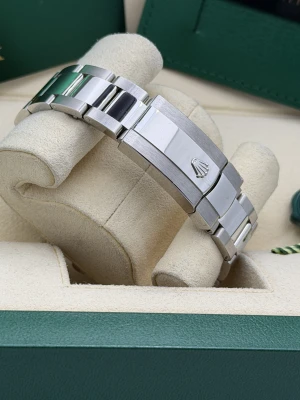 Rolex Datejust 41mm 126334 blue baton dial, fluted, oyster bracelet, 2022 unworn