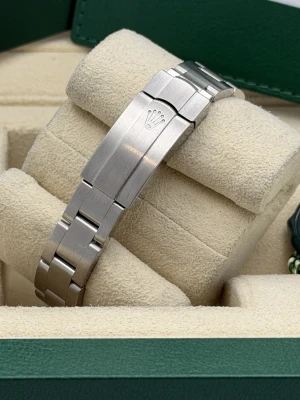 Rolex Oyster Perpetual 26mm oyster bracelet 176200 Silver Baton Dial 2017
