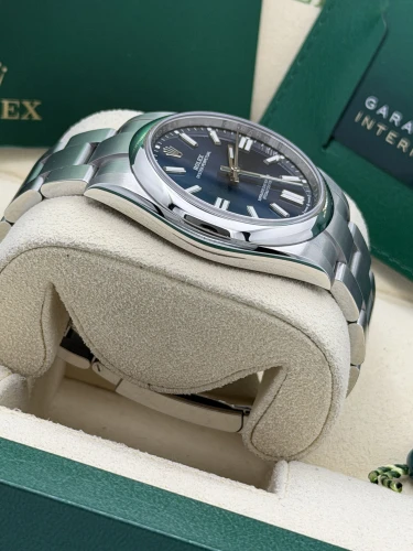 Rolex Oyster Perpetual 41mm 124300 blue dial, oyster bracelet, 2023 unworn
