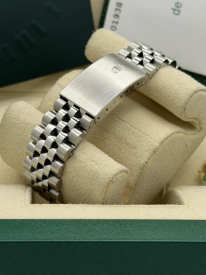 Rolex Datejust 36 16220 white roman, engine turned bezel, oyster bracelet, 2004
