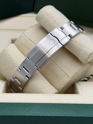 Rolex Oyster Perpetual 26mm 176200 silver baton dial 2009