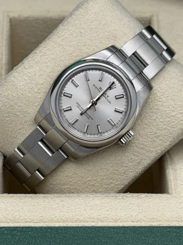 Rolex Oyster Perpetual 26mm oyster bracelet 176200 Silver Baton Dial 2017
